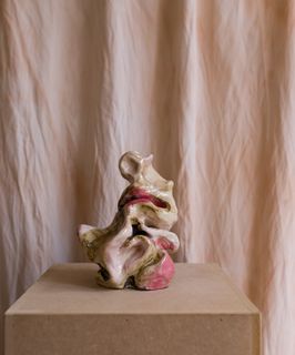 13.Swirl sculpture in beige and pink