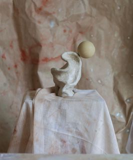 3.Birdsegg svculpture with beige sphere